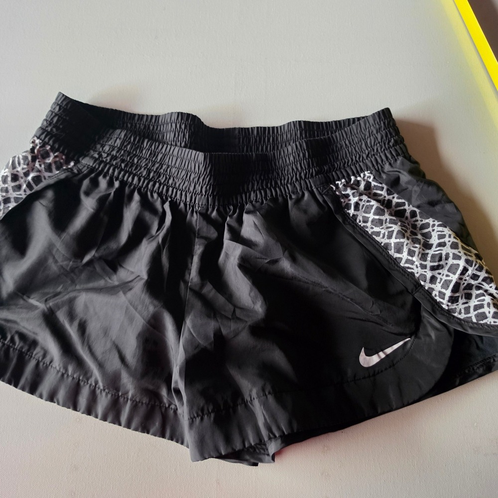 Nike Womens Running Shorts Black White Geometric Print Athletic Size M